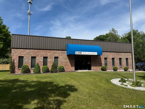 17 Berkshire Rd, Sandy Hook, CT, 06482-1361 | Card Image