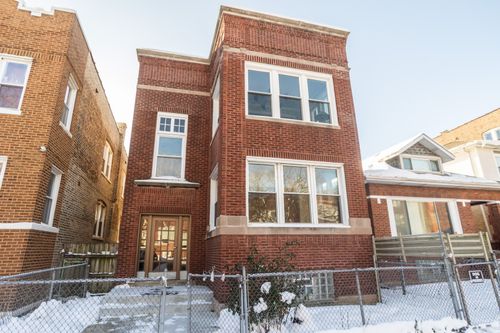 1-3033 Gunnison St, Chicago, IL, 60625-4301 | Card Image