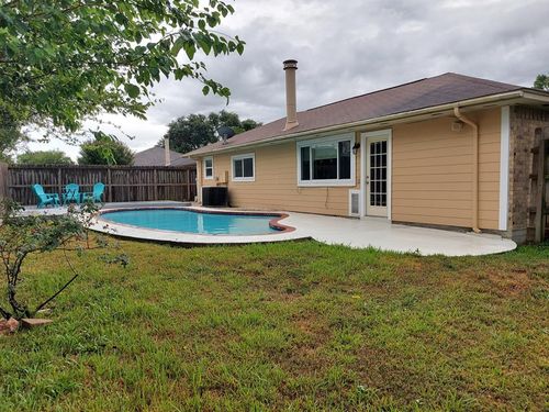 16715 Frigate Dr, Friendswood, TX, 77546-2336 | Card Image