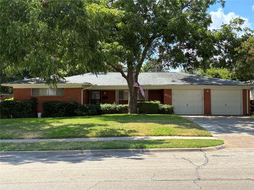 613 Cambridge Dr, Irving, TX, 75061-6734 | Card Image