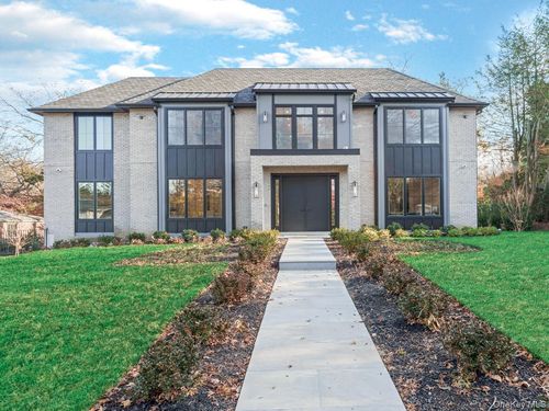 6 Hickory Dr, Great Neck, NY, 11021-1725 | Card Image