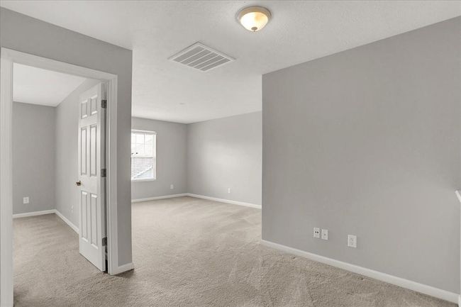 10905 Lemongrass Dr, Condo with 2 bedrooms, 3 bathrooms and null parking in Zionsville IN | Image 29