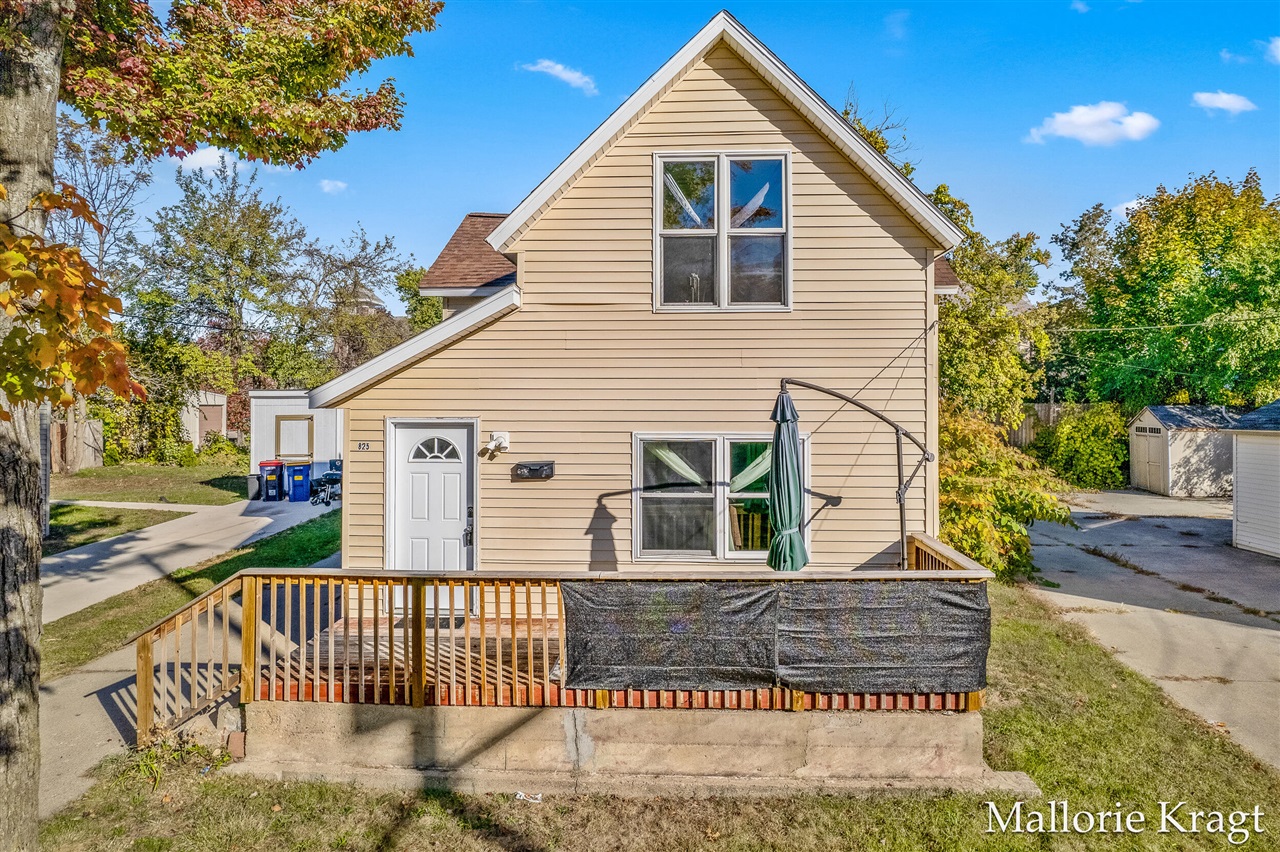 Sherman St, Grand Rapids, MI 49506