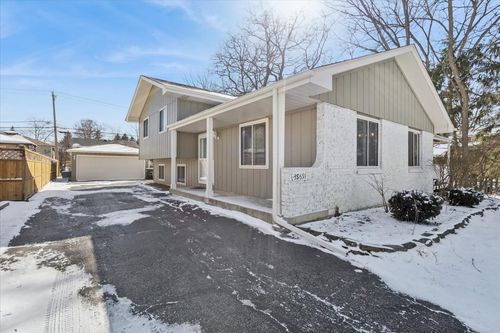 3S691 Melcher Ave, Warrenville, IL, 60555-3233 | Card Image