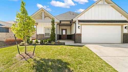 9240 Nw 144th Pl, Yukon, OK, 73099-4747 | Card Image