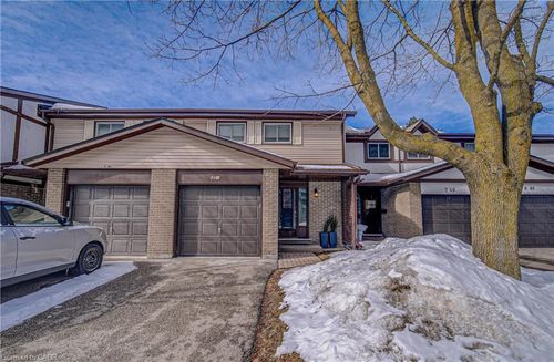6-46 Cedarwoods Cres, Kitchener, ON, N2C2L7 | Card Image