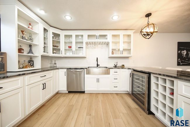 409 N Piper Dr, House other with 6 bedrooms, 3 bathrooms and null parking in Sioux Falls SD | Image 28