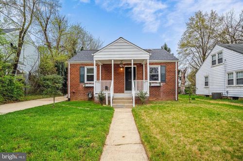 5611 36th Ave, HYATTSVILLE, MD, 20782-3812 | Card Image