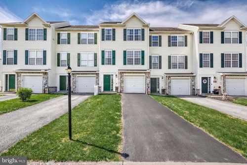 28-354 Mesa Ln, YORK, PA, 17408-6294 | Card Image