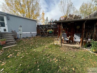 Sitting area and shed 3 | Image 3