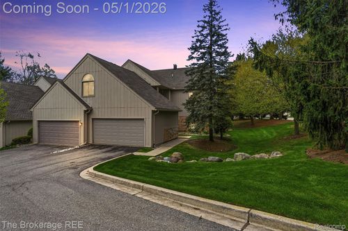 29374 Laurel Dr, Farmington Hills, MI, 48331-2826 | Card Image