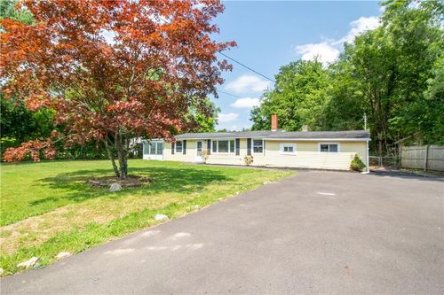 3 South Rd, Mount Marion, NY, 12456-6018 | Card Image