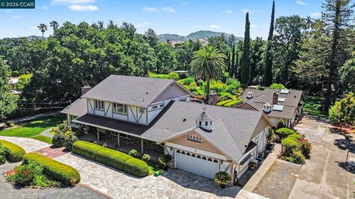 25 Amberwood Ln, Walnut Creek, CA, 94598-2357 | Card Image