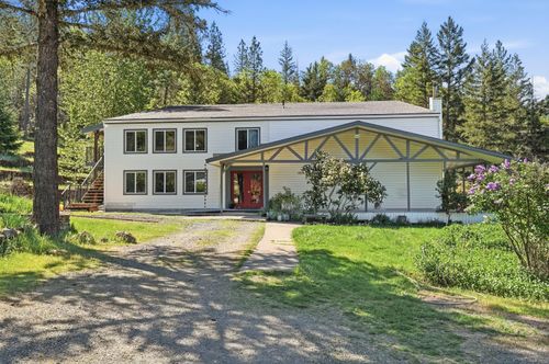 827 Summit Loop, Grants Pass, OR, 97527-8990 | Card Image