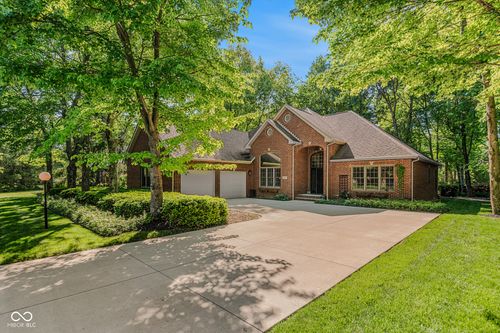 6017 Leatherback Dr, Columbus, IN, 47201-7593 | Card Image