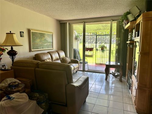 105-820 Nw 87th Ave, Miami, FL, 33172-3419 | Card Image