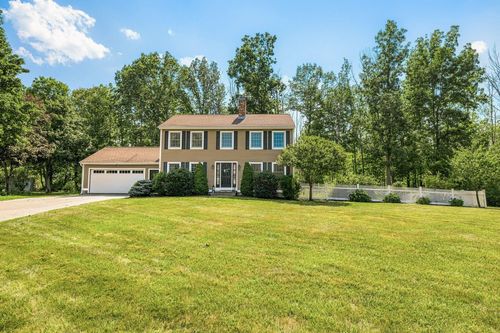 24 Sanderson Rd, Greenland, NH, 03840-2417 | Card Image