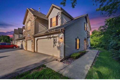 2224 W Vista Bella Drive, Oak Creek, WI, 53154 | Card Image