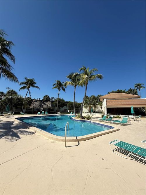 205-8261 Sw 128th St, Pinecrest, FL, 33156-5968 | Card Image