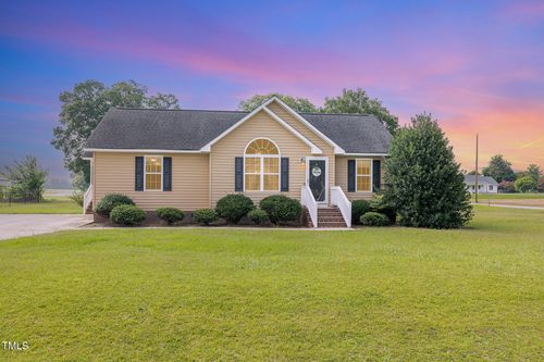 16 Emily Ct, Newton Grove, NC, 28366-9065 | Card Image
