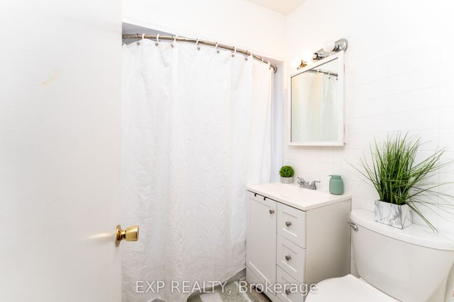 1195 Wecker Dr, House other with 4 bedrooms, 2 bathrooms and 5 parking in Oshawa ON | Image 17