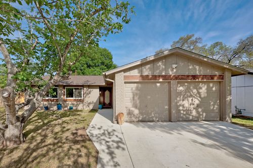7810 Woodcroft Dr, Austin, TX, 78749-3236 | Card Image