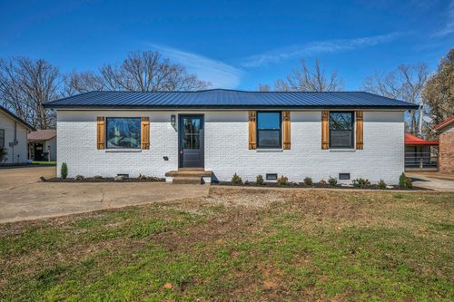 435 Carman Ave, New Johnsonville, TN, 37134-9652 | Card Image