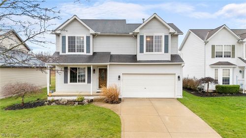 944 Chadwick Ln, Medina, OH, 44256-7192 | Card Image