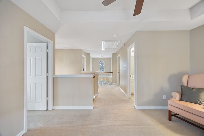 Upstairs landing | Image 28