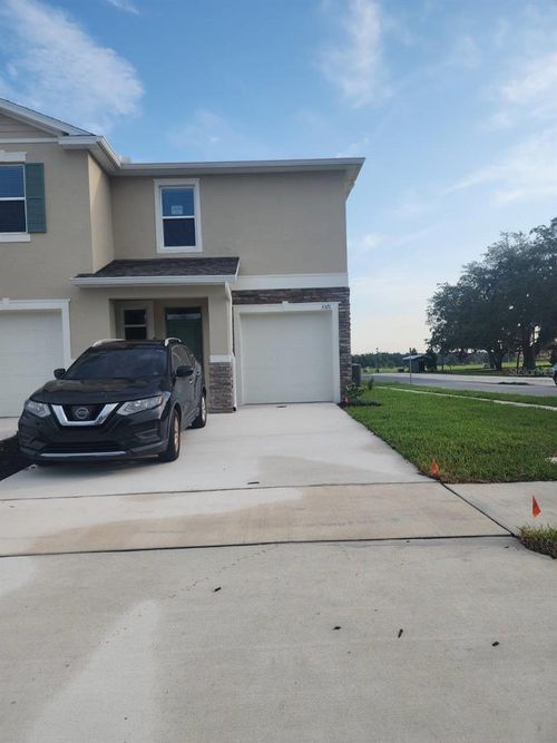 3371 Chroma Street, ORLANDO, FL, 32824 | Card Image