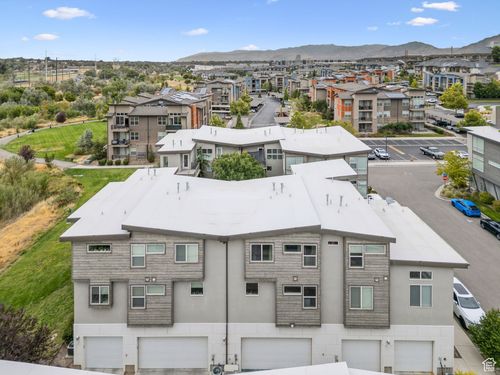 7738 S Rooftop Dr, Midvale, UT, 84047-4861 | Card Image