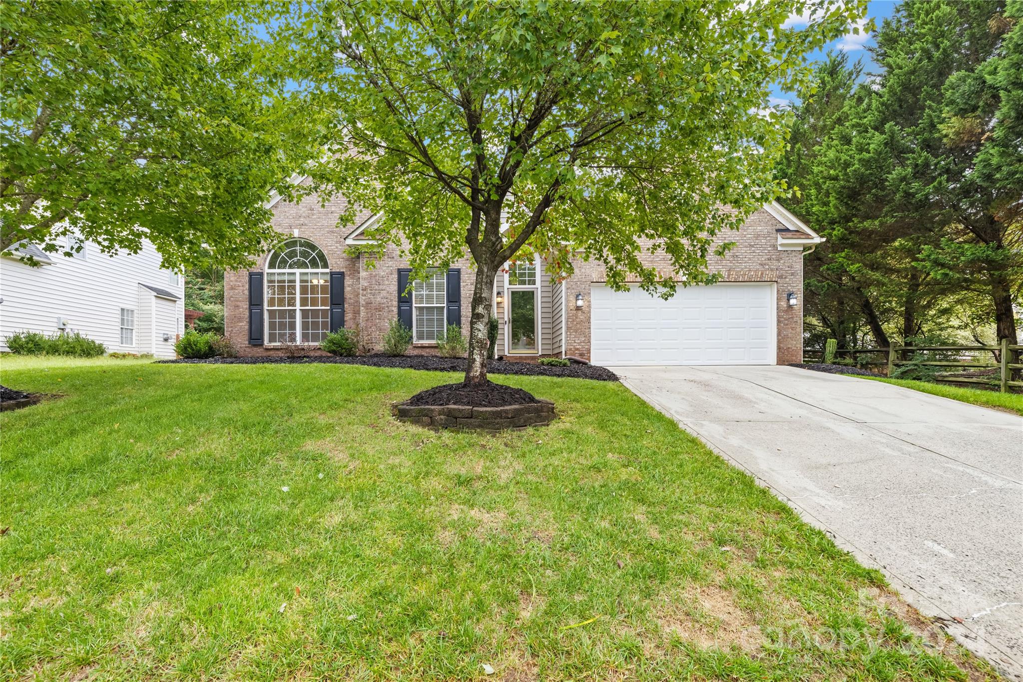 Stewart Spring Ln, Charlotte, NC 28216