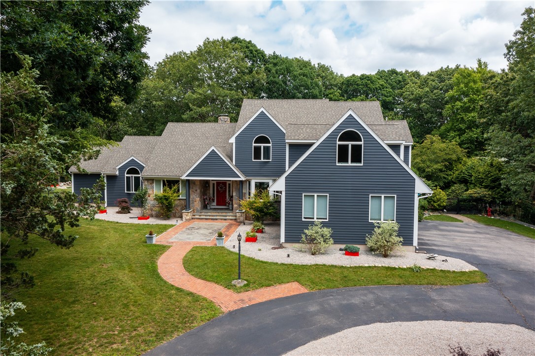 Sparrow Ln, East Greenwich, RI 02818