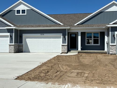 32-15735 Hawley Dr, Grand Haven, MI, 49417-7685 | Card Image