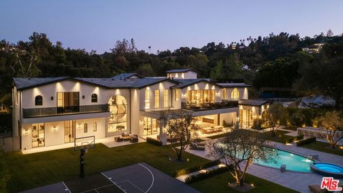 15837 Royal Oak Road, Encino, CA, 91436 | Card Image