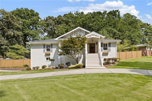 2661 Linnwood Dr Se, Smyrna, GA, 30080-1833 | Card Image