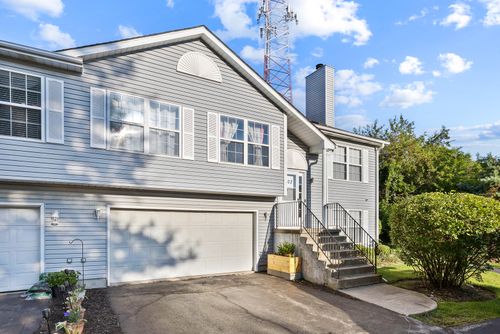1002 Castleshire Dr, Woodstock, IL, 60098-3100 | Card Image