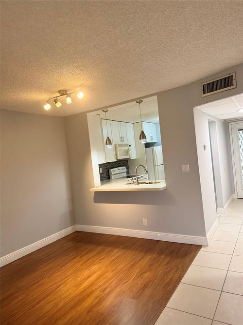 b201-3000 Nw 42nd Ave, Coconut Creek, FL, 33066-2183 | Card Image