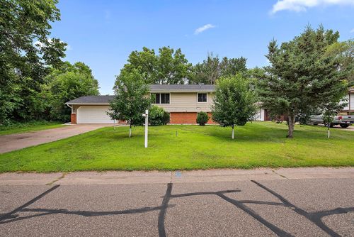 2708 Pearson Pkwy, Brooklyn Park, MN, 55444-1633 | Card Image