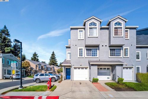 73 Fernridge Ct, Hayward, CA, 94544-1386 | Card Image