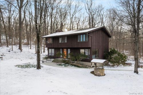 111 Philipse Brook Rd, Garrison, NY, 10524-3927 | Card Image