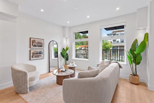 103-342 Mountain Highway, North Vancouver, BC, V7J2K8 | Card Image