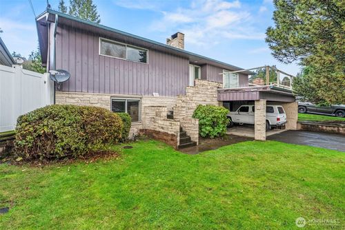 1241 Spruce Street, Longview, WA, 98632 | Card Image