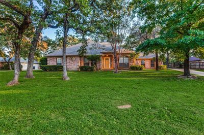 204 William Wallace Drive, House other with 3 bedrooms, 2 bathrooms and null parking in Burleson TX | Image 1