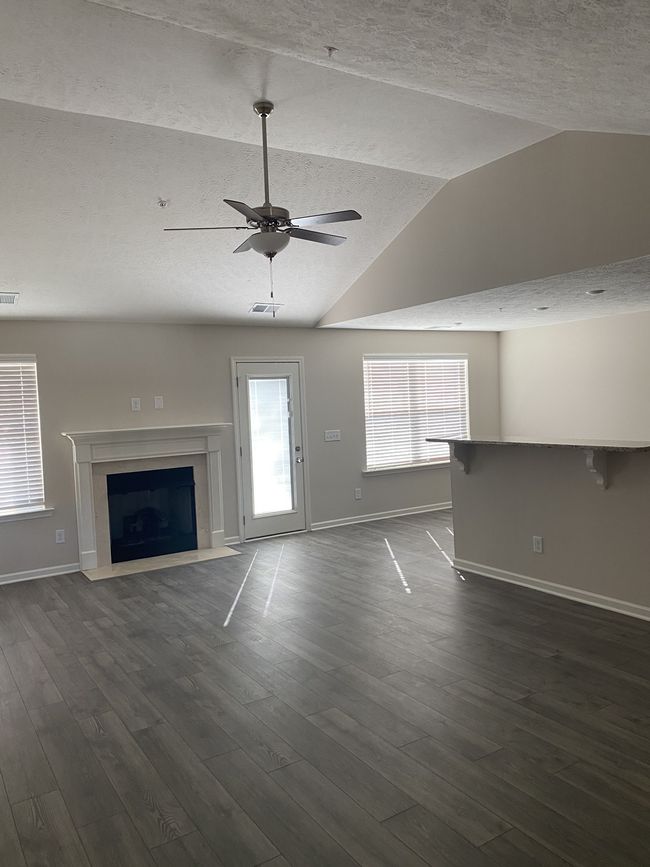 249 Edgefield Ct, House other with 3 bedrooms, 2 bathrooms and 2 parking in Pleasant View TN | Image 4