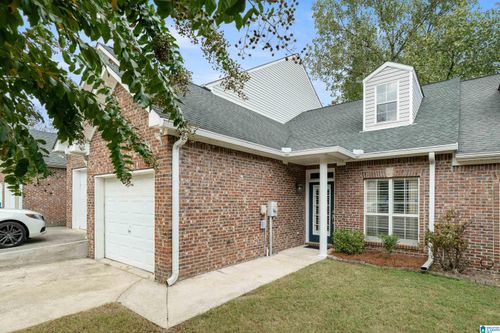 3512 Savannah Park Ln, VESTAVIA HILLS, AL, 35216-6909 | Card Image