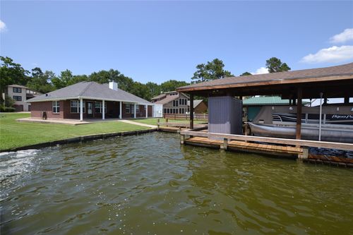 320 Lakefront Dr, Onalaska, TX, 77360-5221 | Card Image
