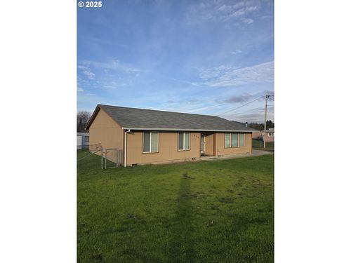 600 Se Carrol St, Winston, OR, 97496-8800 | Card Image