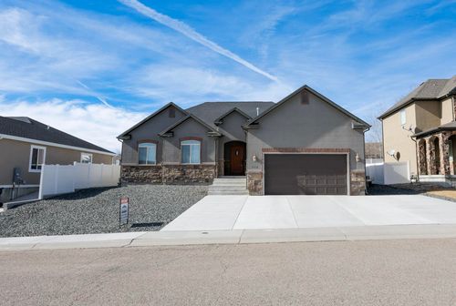 332 Flagstone Dr, Rock Springs, WY, 82901-7905 | Card Image