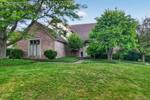 1808 Rolling Woods Dr, Troy, MI, 48098-6602 | Card Image